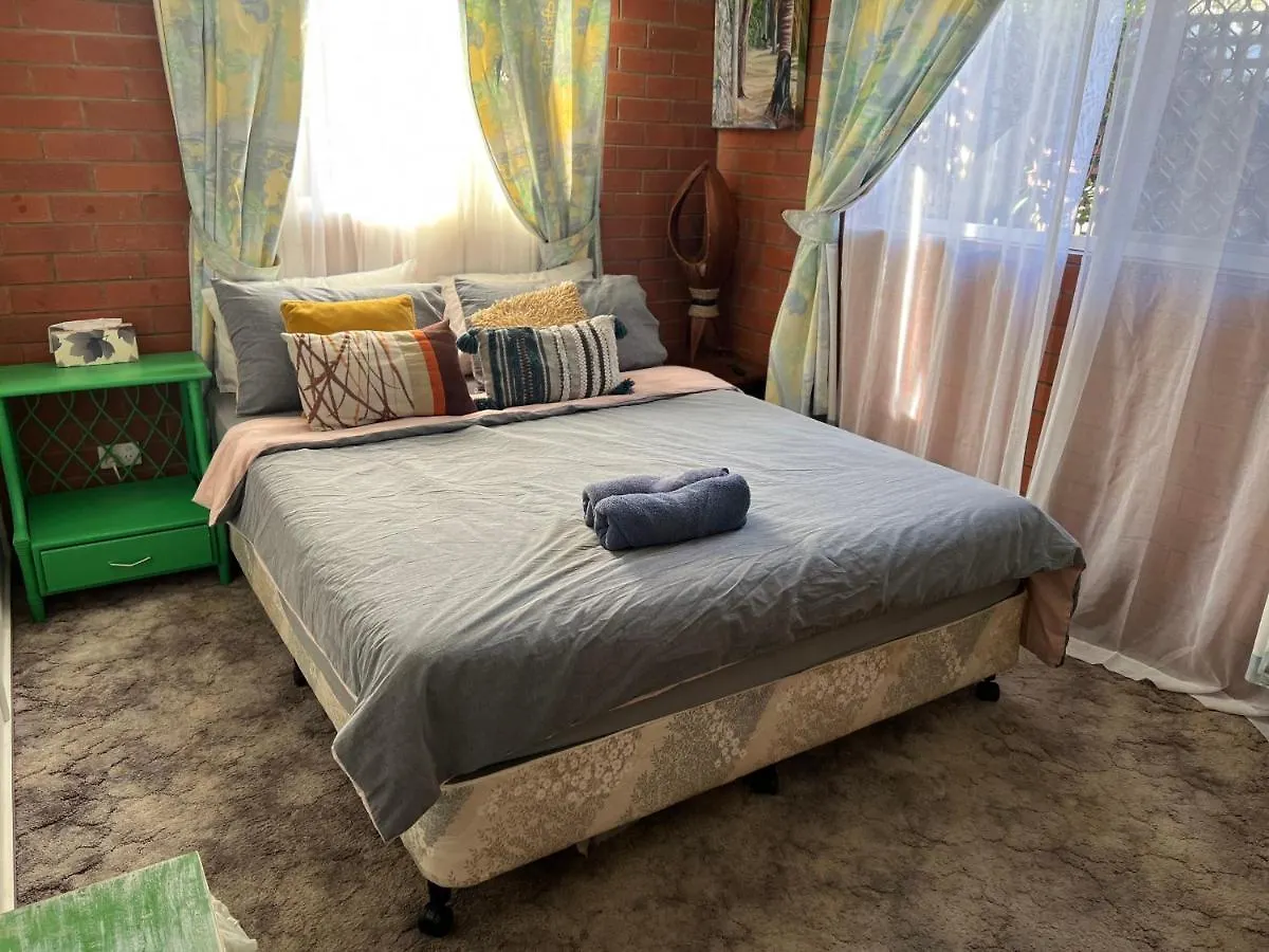 Homestay Xyl Holiday Inn Caloundra