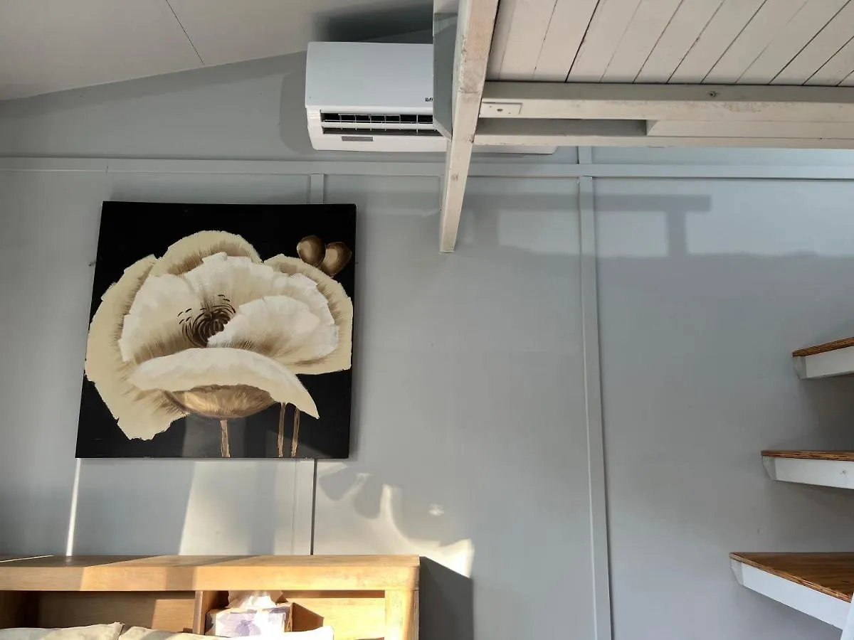 Xyl Holiday Inn Caloundra Homestay