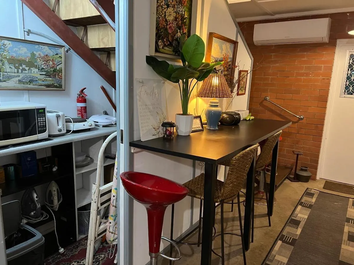 Homestay Xyl Holiday Inn Caloundra
